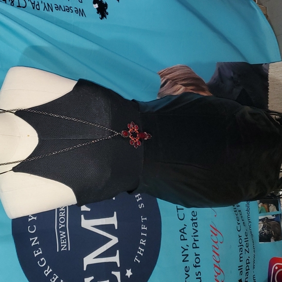 Giorgia Party Dress - Picture 2 of 10